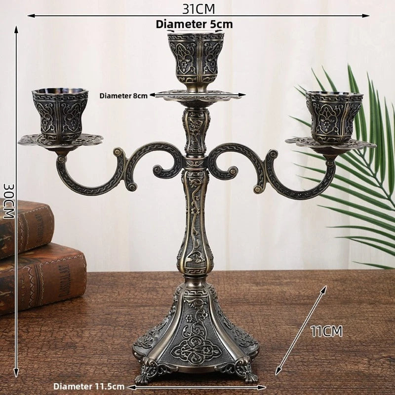 Metall-Kerzenhalter – Nordisch Elegant – Schwarz & Gold Design