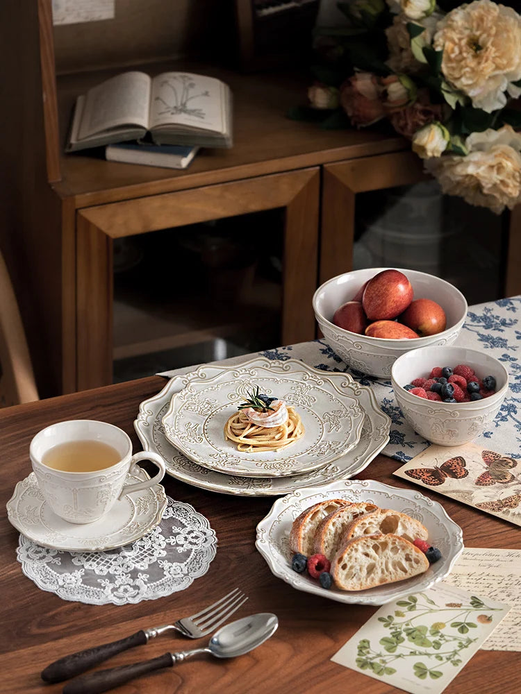 Keramik Geschirrset – Handgefertigt, Off White