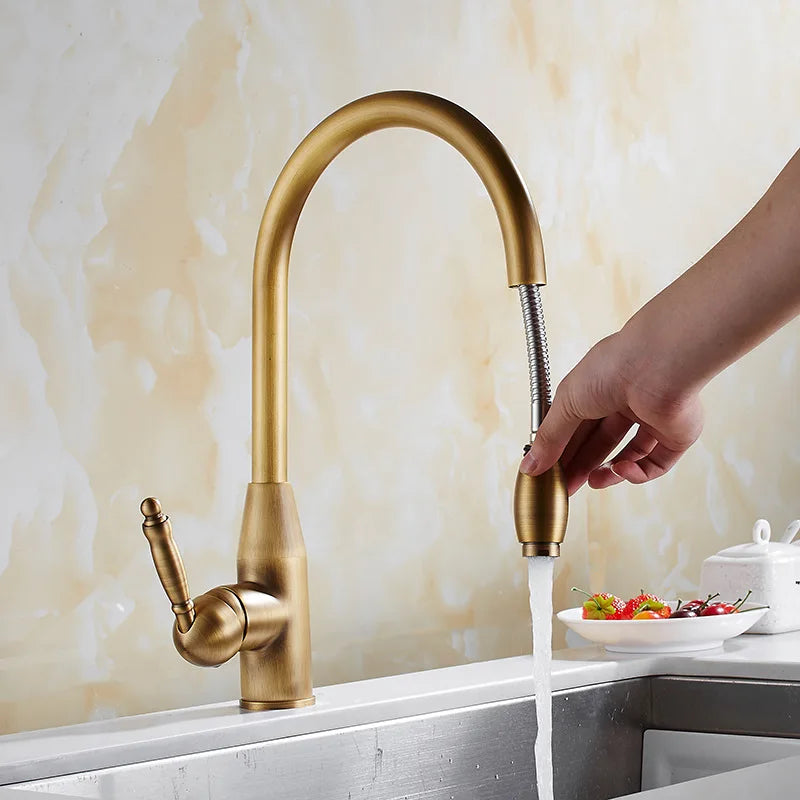 Vintage Messing Wasserhahn – Antikes Design – 360° Drehbar