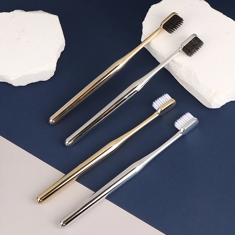 Luxuszahnbürste – Gold/Silber Design – Ergonomischer Komfort