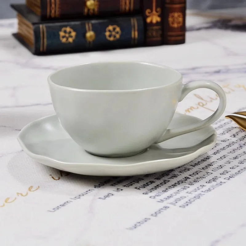 Europäisches Gold-Keramik-Kaffeeset – Elegantes Design 200ml