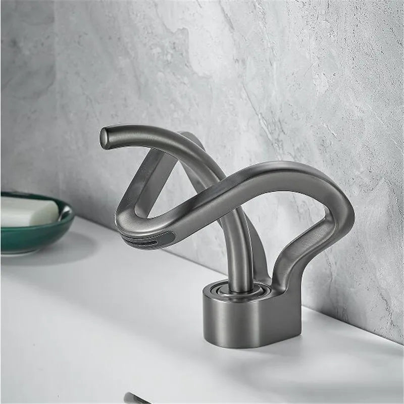 Badarmatur – Messing Design – Zeitlose Eleganz