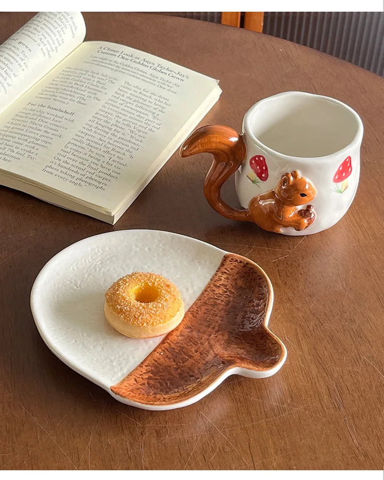 Porzellan-Teetasse & Untertasse - Eichhörnchen-Design - 350ml