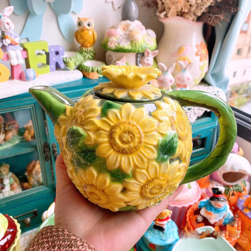 Bunte 3D-Relief-Keramikteller aus hochwertiger Keramik im bunten handgezeichneten Stil für den Esstisch