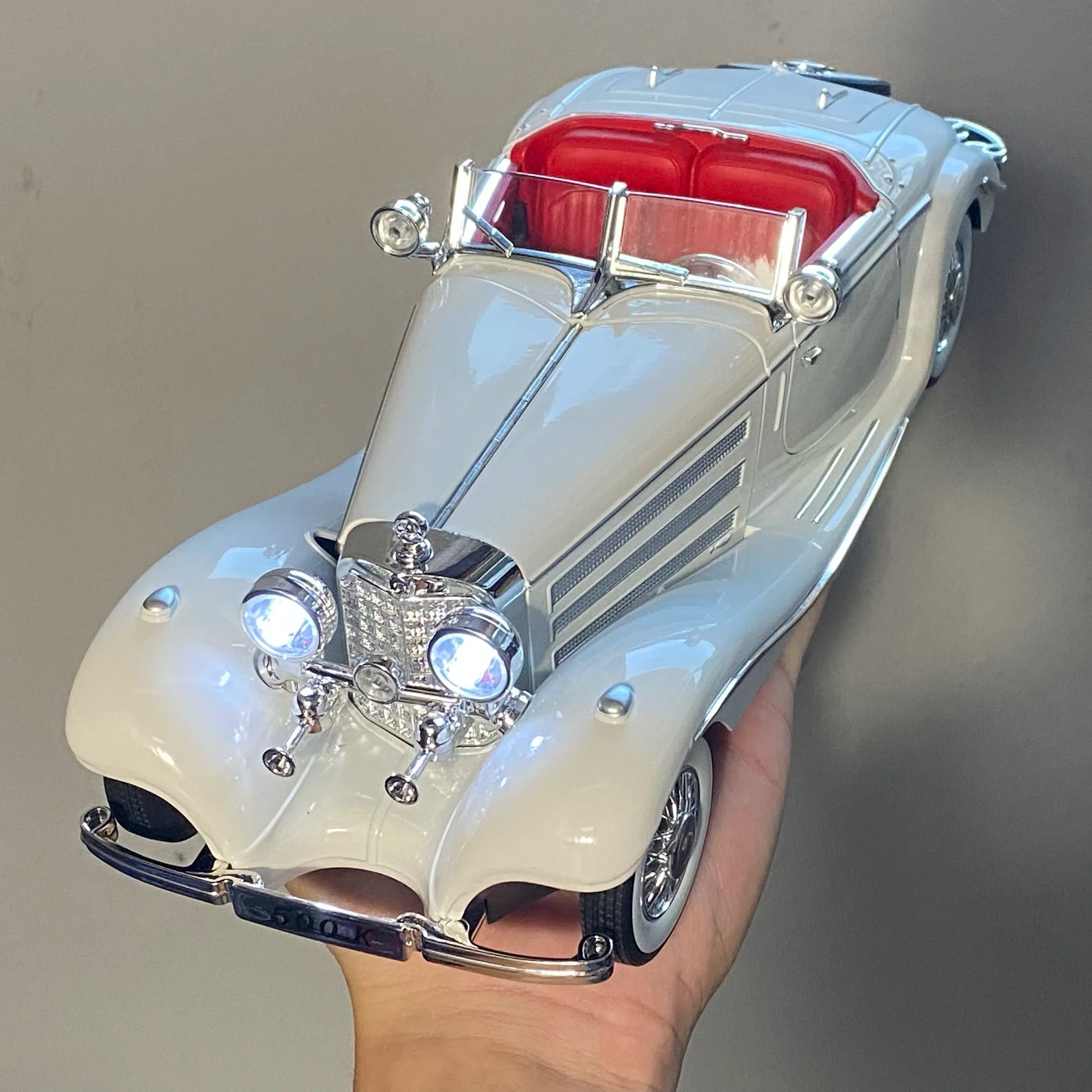 Klassischer Auto Modell – Metall 1:18 Benz 500K 1936