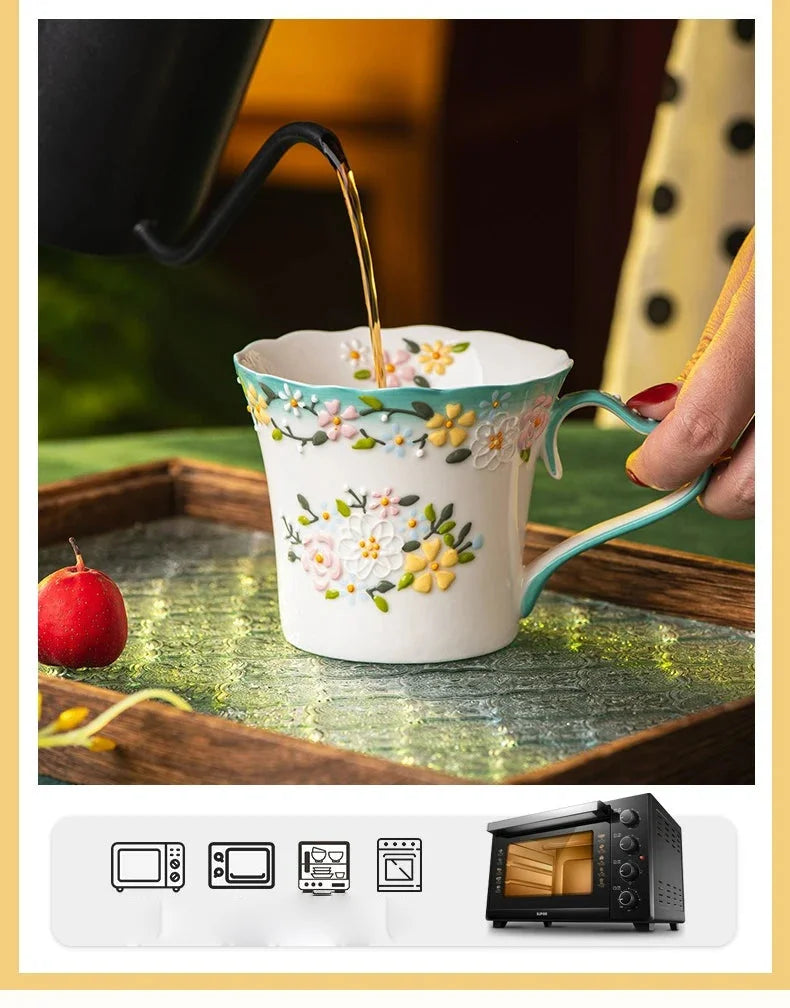 Keramiktasse – Exquisites Kamelien-Design 350ml