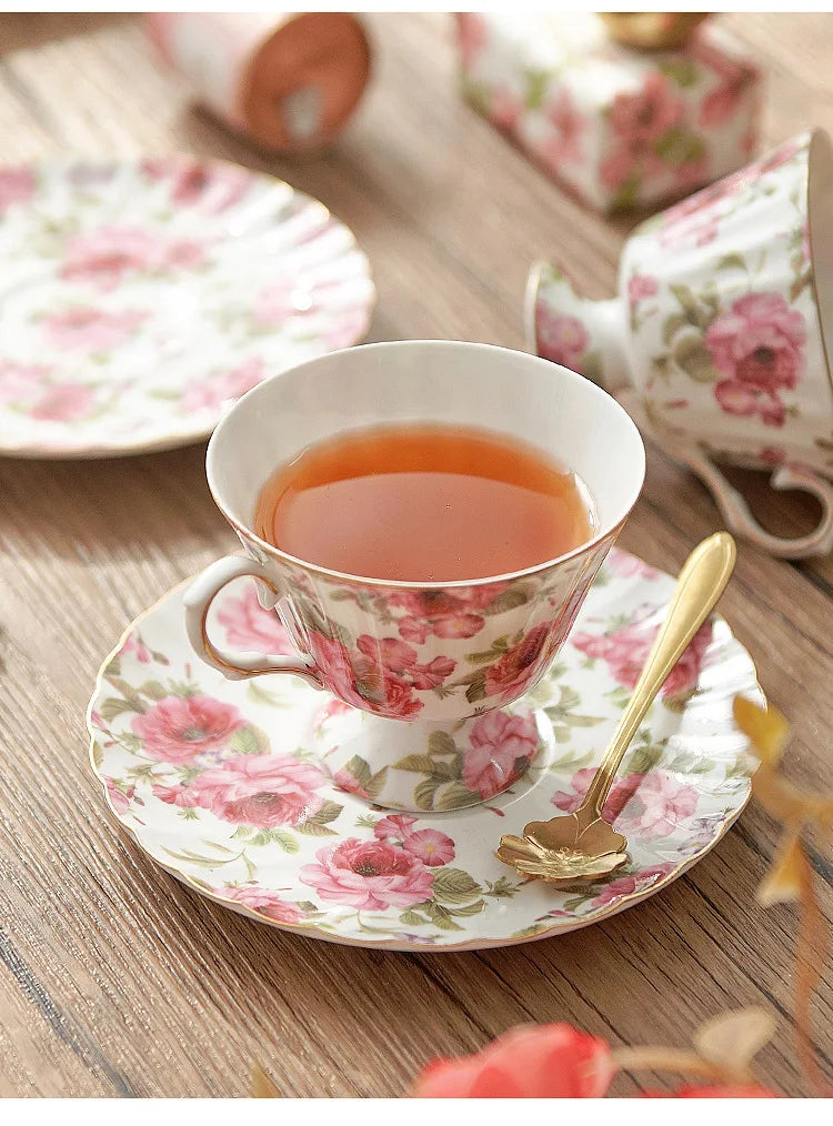 Kaffeetassenset – Handbemaltes Feinporzellan – Elegantes 200ml Design