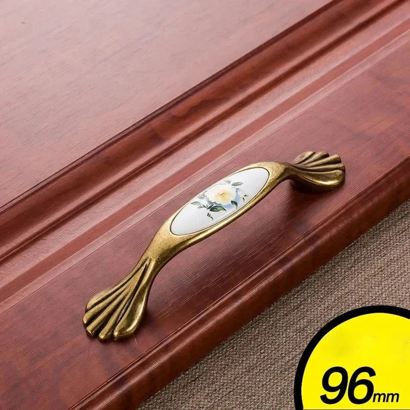 Keramik Schrankgriff – Vintage Design – 96mm