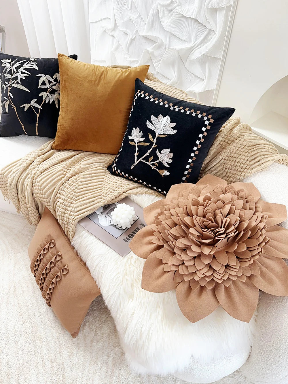 Mittelalterliche Bestickte Samtkissen - Retro Charme 30x50cm