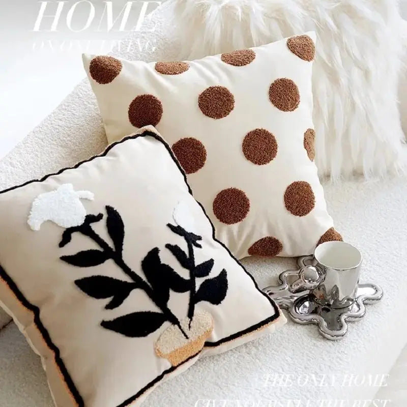 Nordisch bestickter Kissenbezug in verschiedenen Farben, 45x45cm