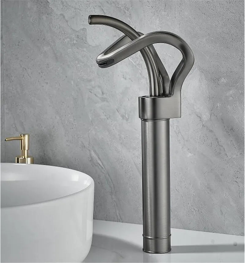 Badarmatur – Messing Design – Zeitlose Eleganz