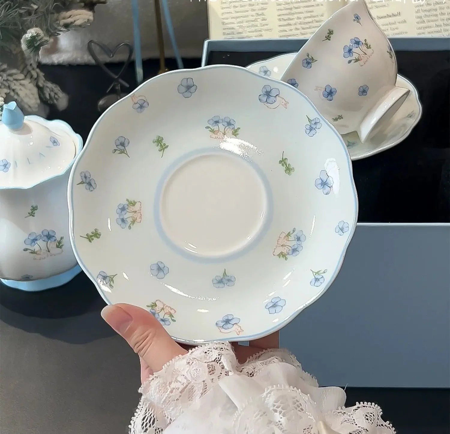 Tee-Set - Französisches Mädchen - Keramik für Nachmittagstee