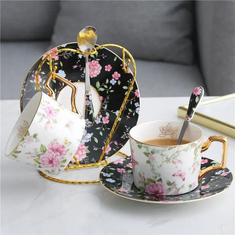 Teeset aus Bone China – Pastoralblume – Vielseitig