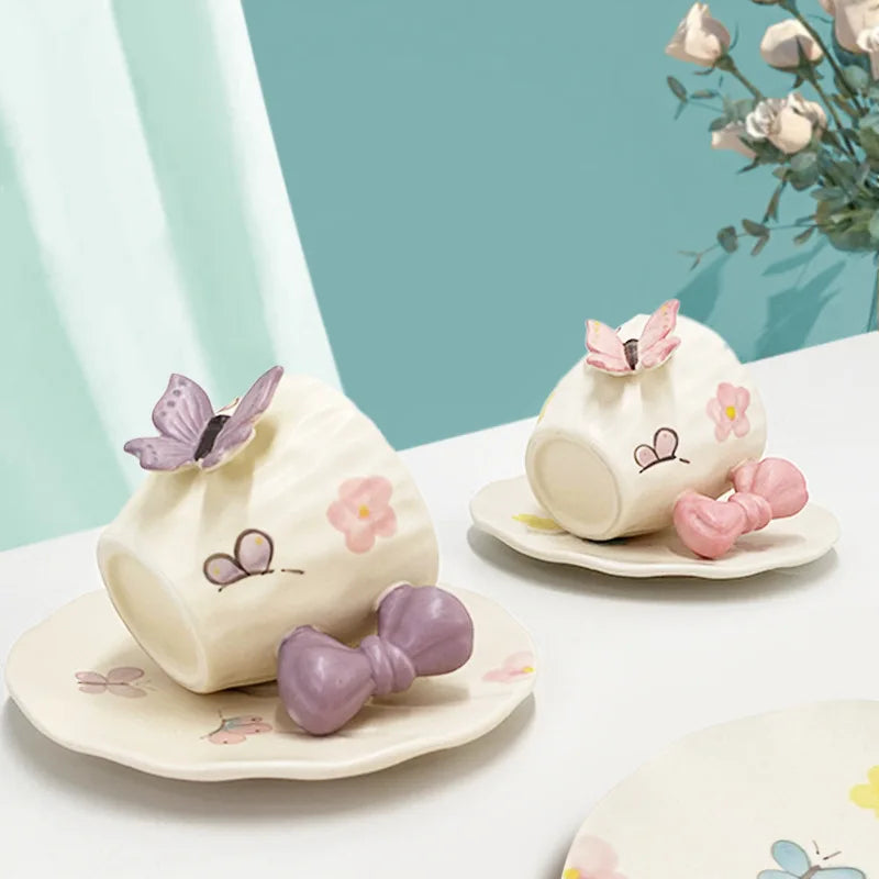 Keramik Kaffeetasse – Schleifendesign – 200ml