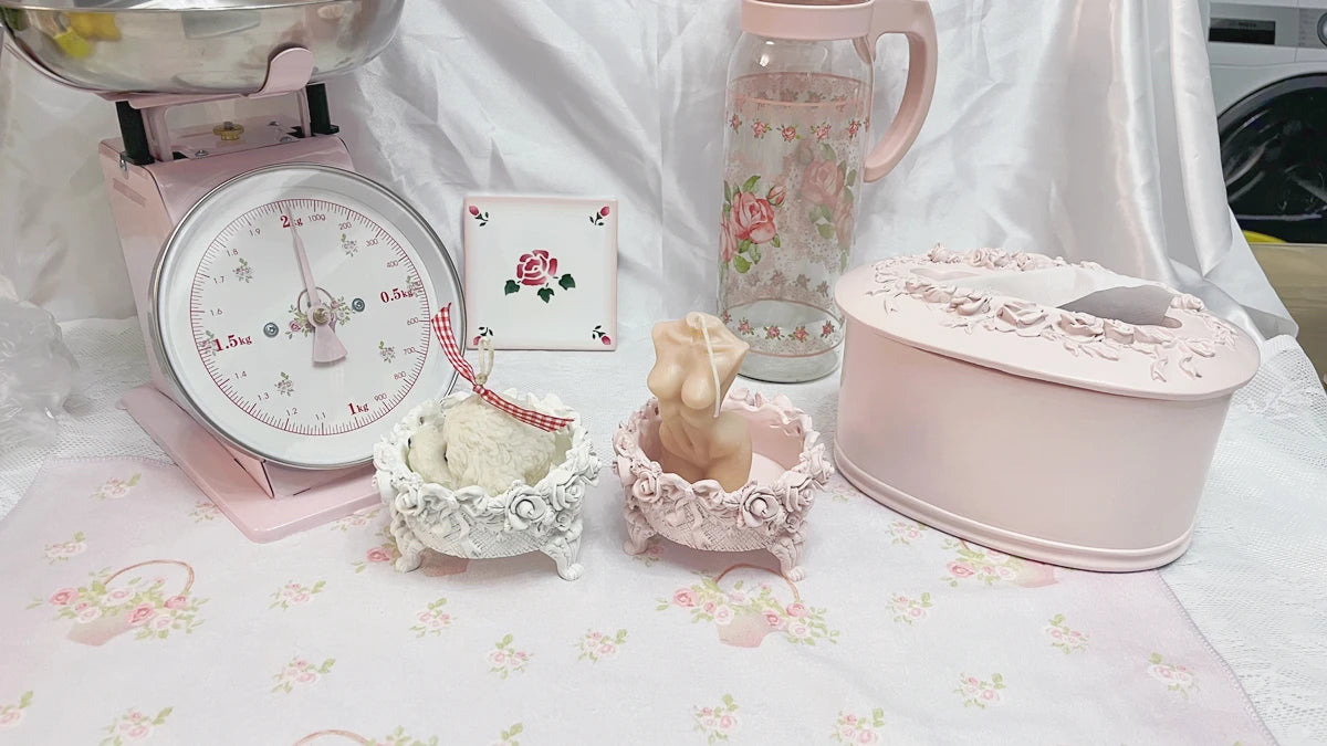 Rosa Kerzenhalter mit Schleife – Modernes Design – Wohnbereich