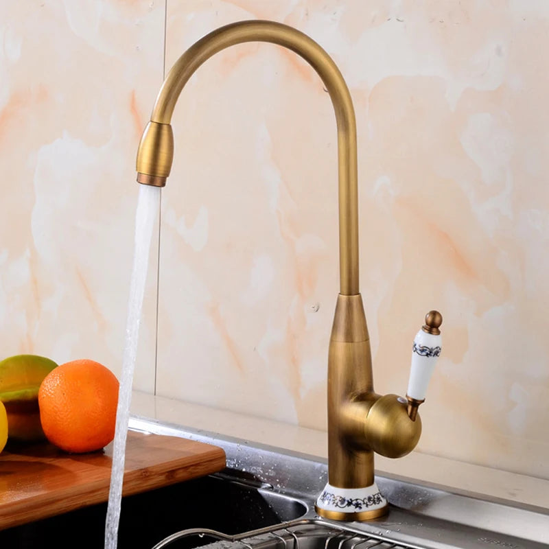 Vintage Messing Wasserhahn – Antikes Design – 360° Drehbar