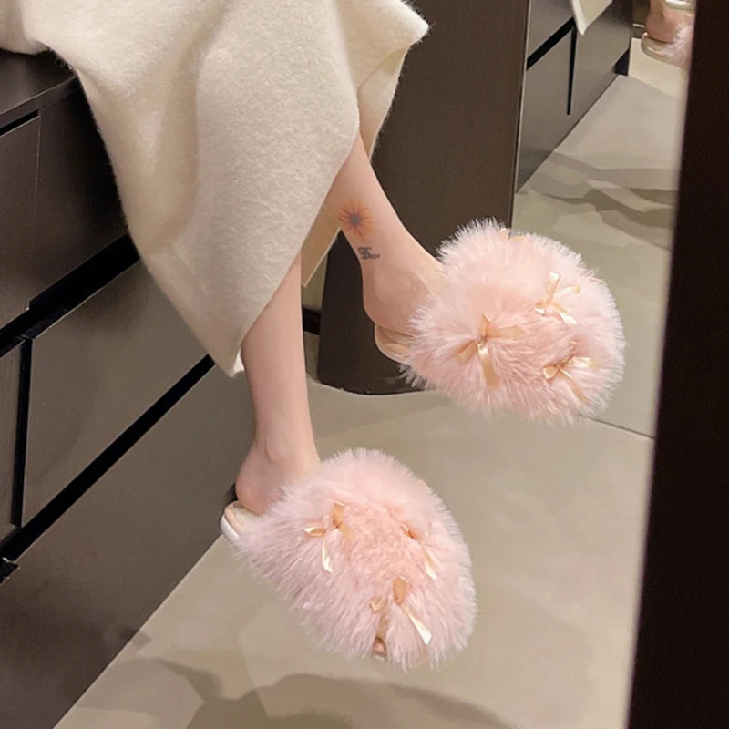 Flauschige Pelzhausschuhe – Komfort Zuhause