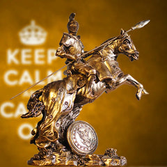 Mittelalterliche Ritterstatue – Harzskulptur 27x27x8cm