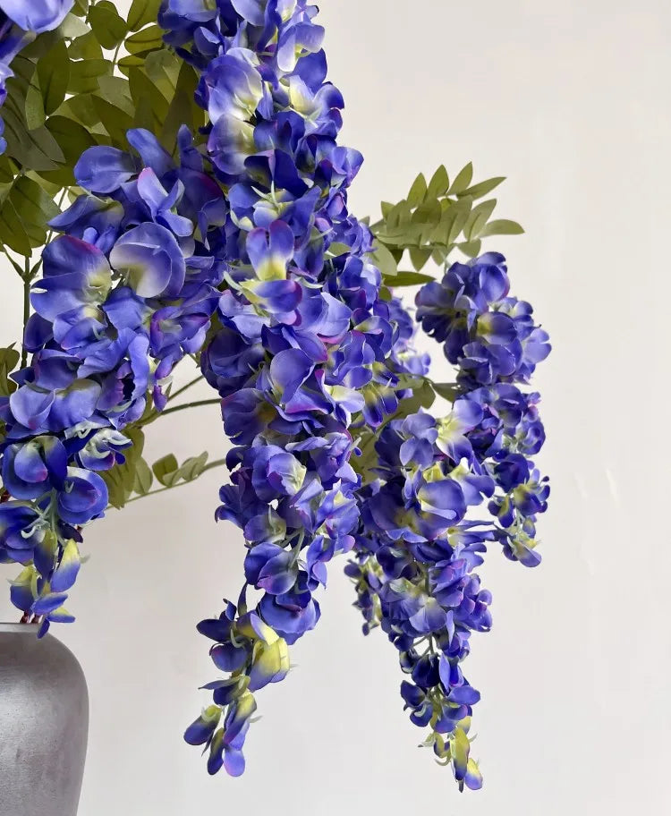 Wisteria Blumenranke – Seidenfloristik – 108cm Länge, Innenbereich