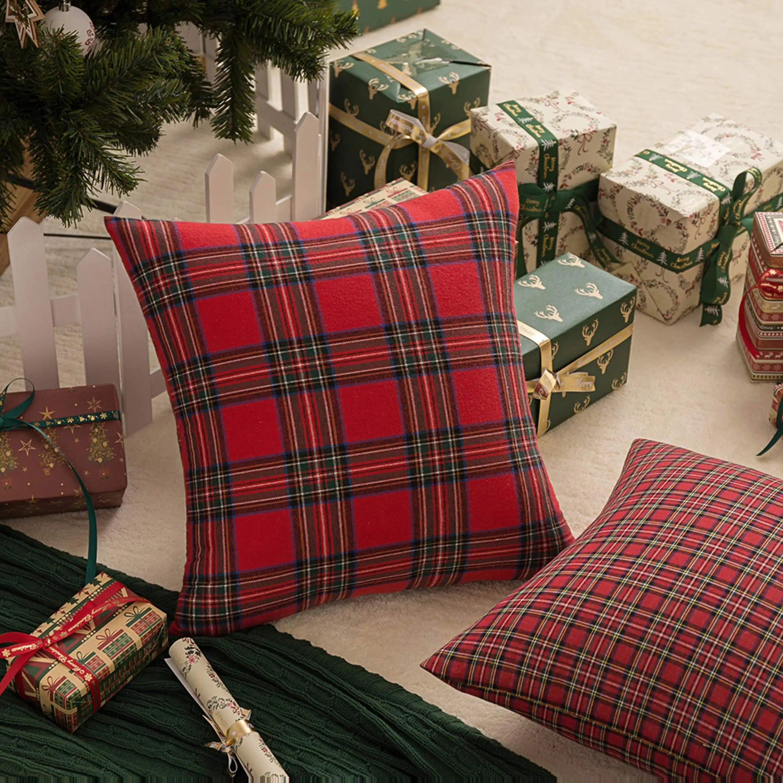 Weihnachtliches Karo Kissenbezug – Schottischer Tartan – 60x60cm