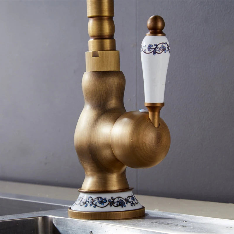 Antik Messing Waschbeckenarmatur – Vintage Deckmontage