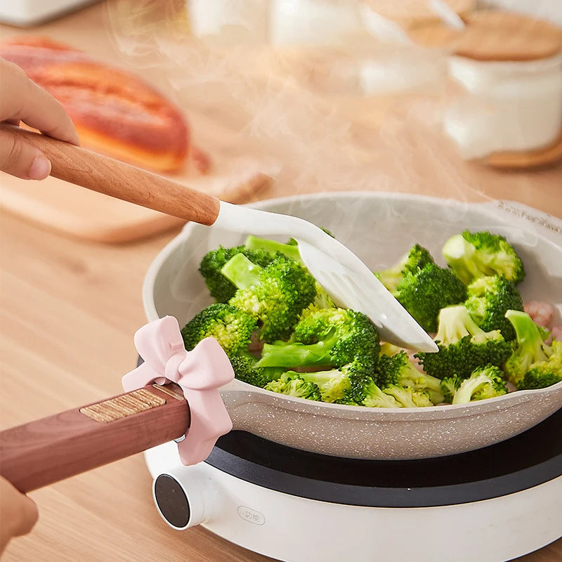 Silikon Utensilienhalter – Schleifendesign – Rutschfest & Hitzebeständig