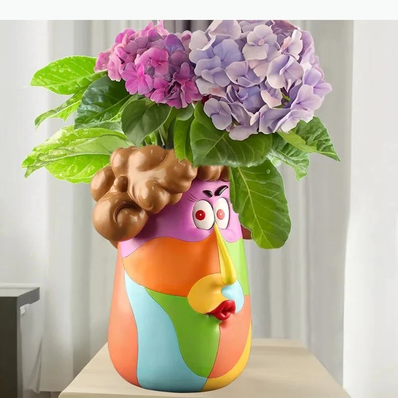 Cartoon Harz Blumentopf – Lockiges Mädchen, 16x22cm