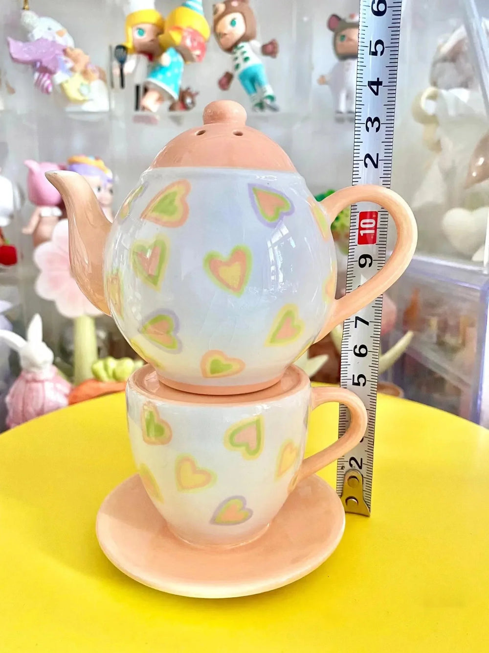 Bunter handgezeichneter Keramikteller aus hochwertiger Keramik, mehrfarbig