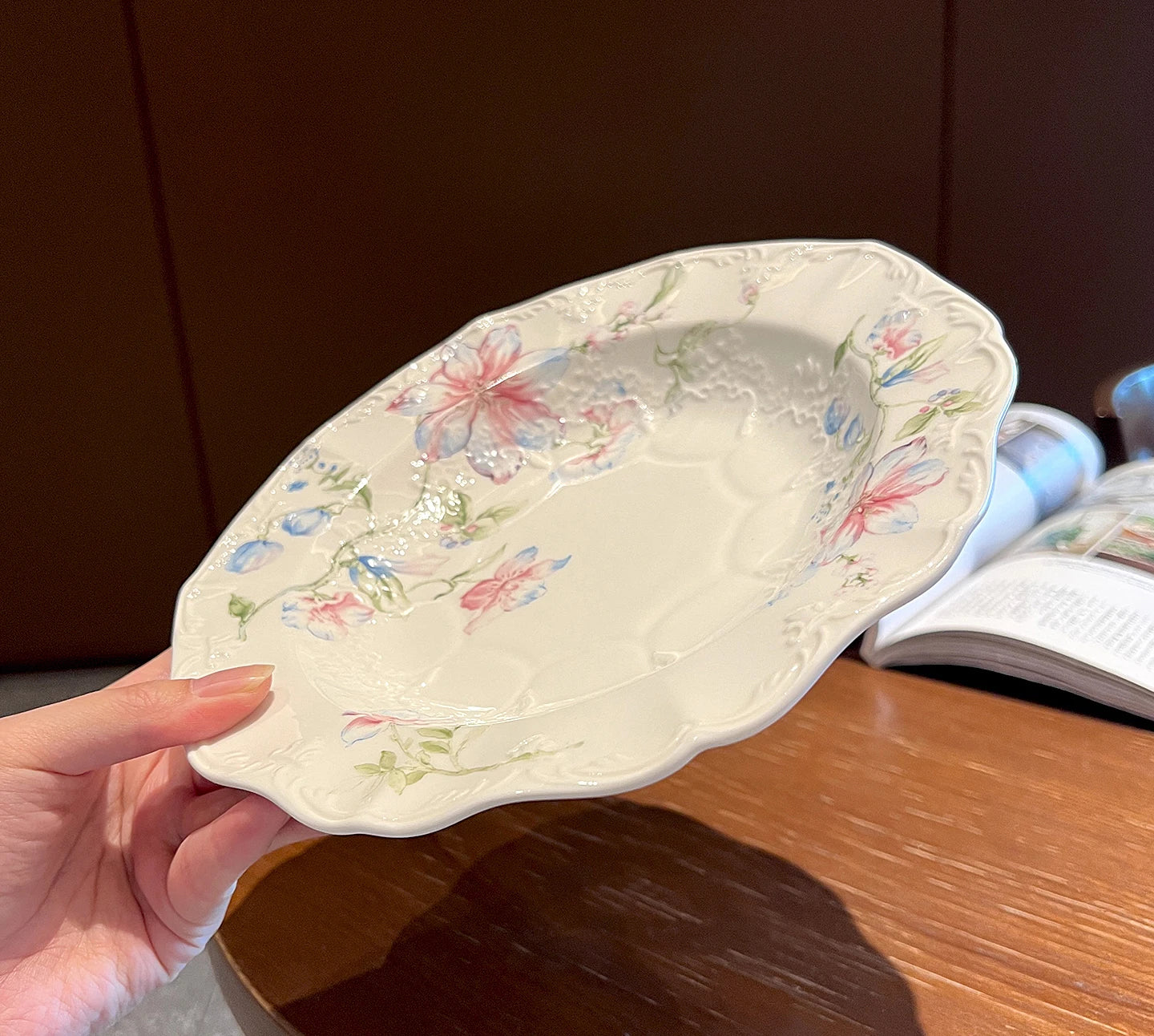 Keramikteller – Französisches Blumendesign – 20.5 cm