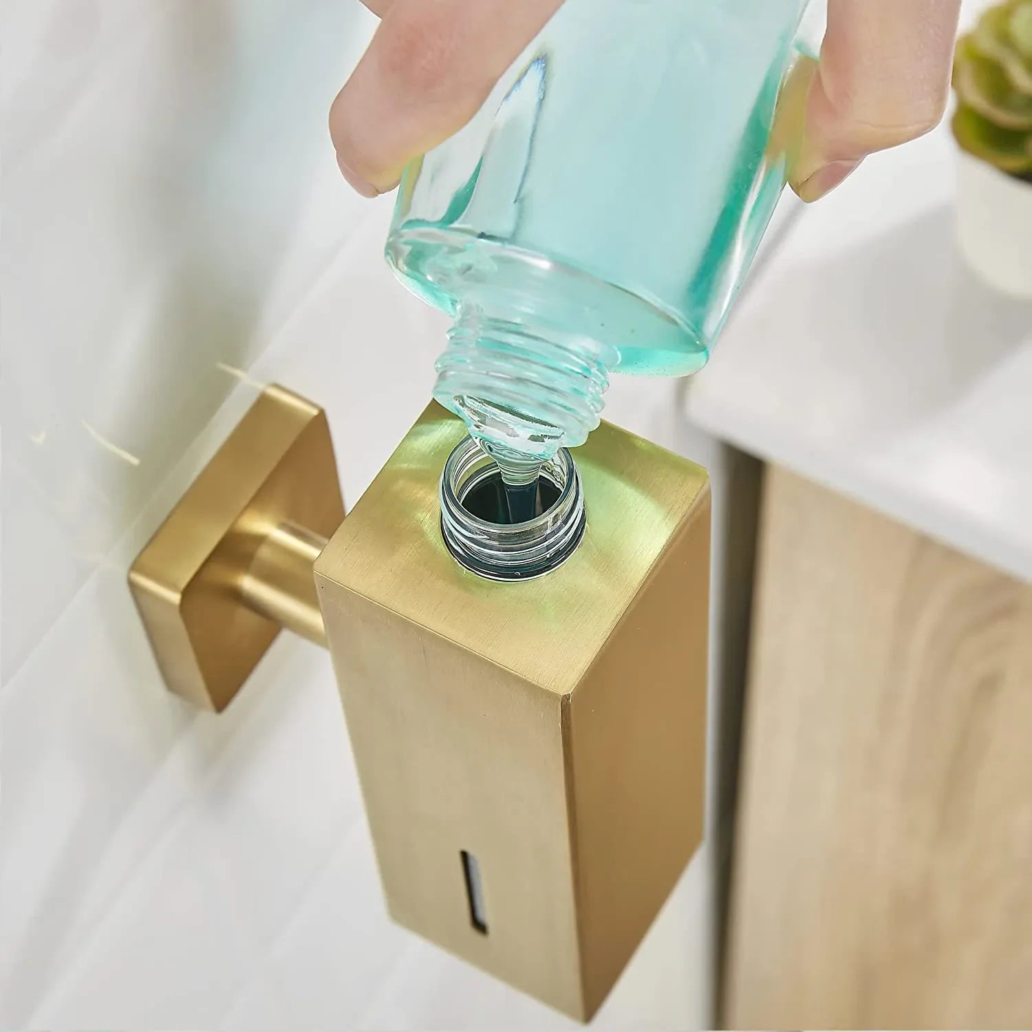 Wandseifenspender – Gebürstetes Gold Edelstahl – Badezimmer