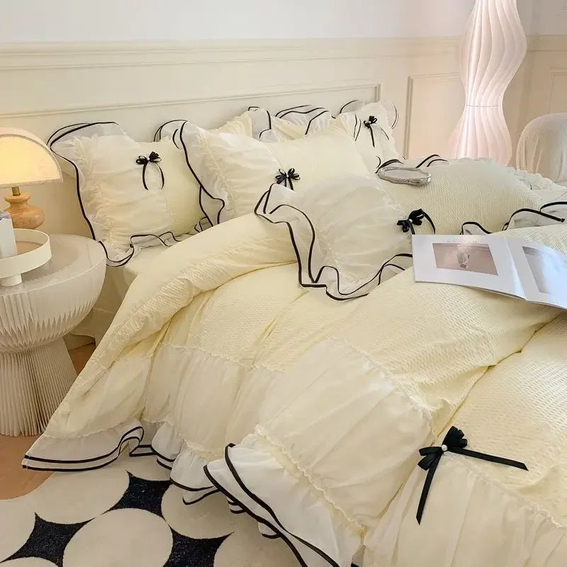 Koreanisches Prinzessinnen-Bettset – Weisse Spitze – Queen/King