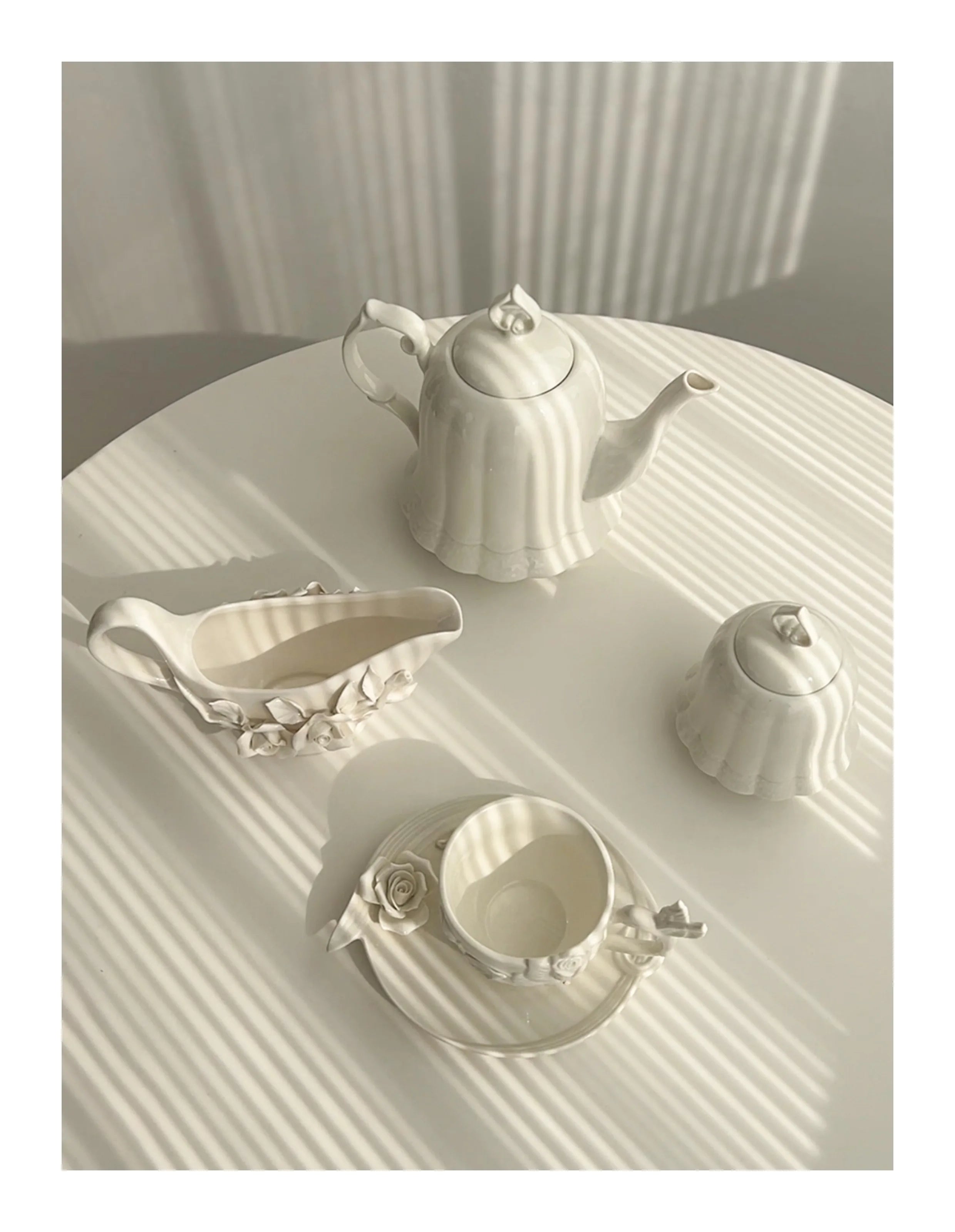 Vintage Keramik Kaffeeset – Handgepresstes Porzellan