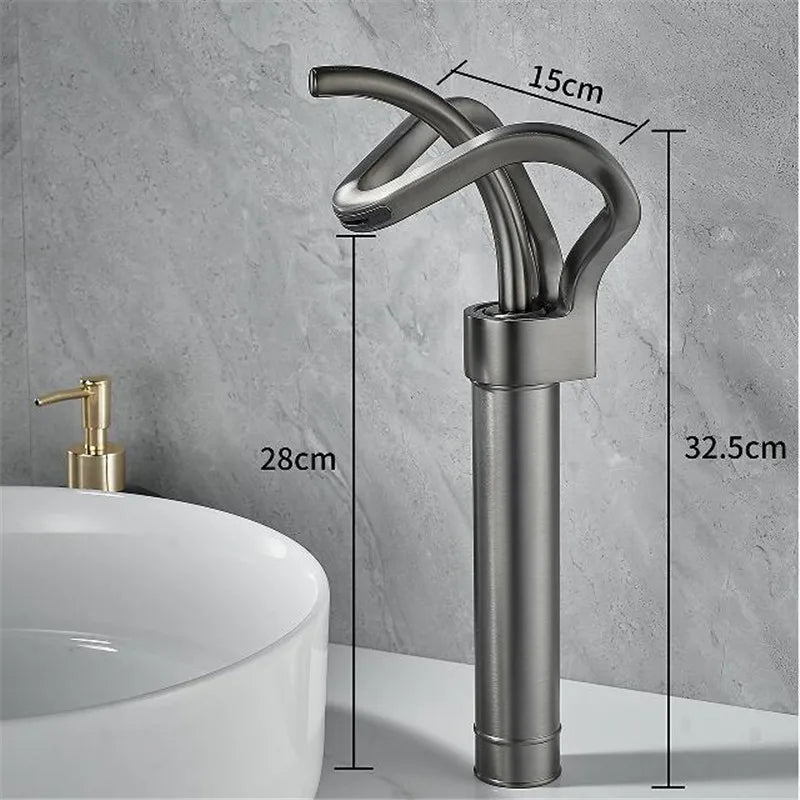 Badarmatur – Messing Design – Zeitlose Eleganz