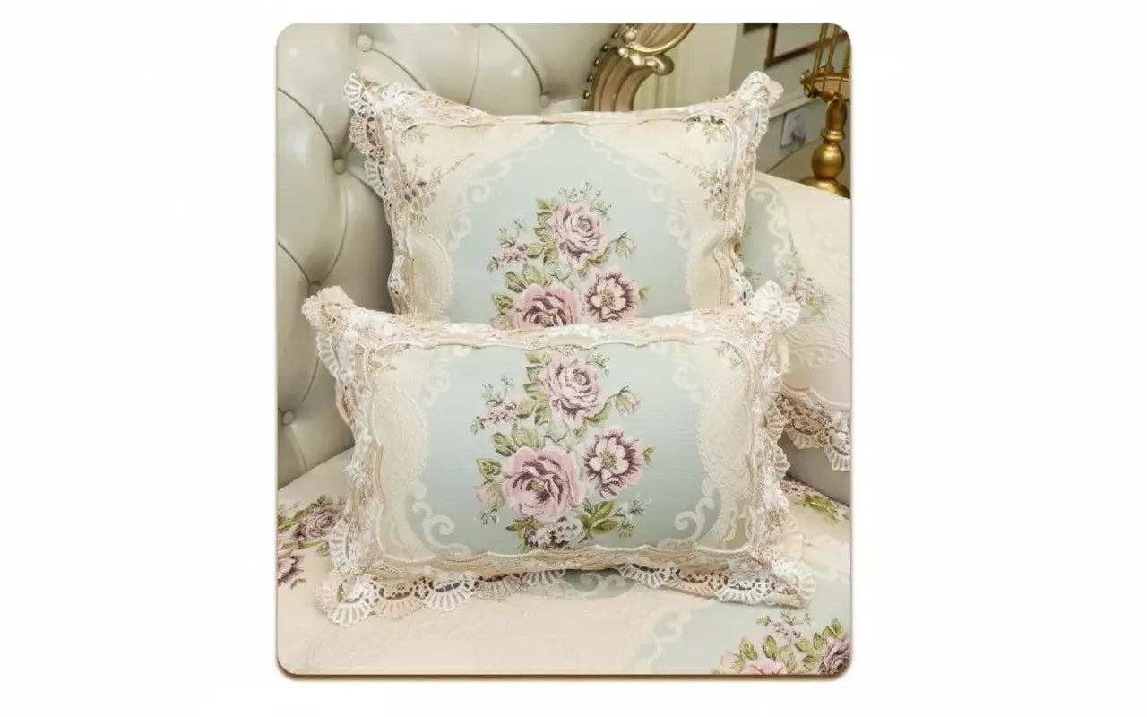 Romantische Spitzenkissenhülle – Florales Strickmuster 50x50cm