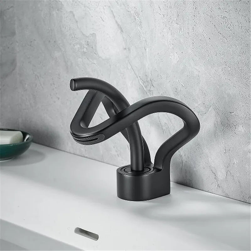 Badarmatur – Messing Design – Zeitlose Eleganz
