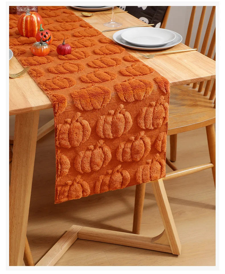 Luxuriöser Tischläufer – Stickdesign – Partydeko