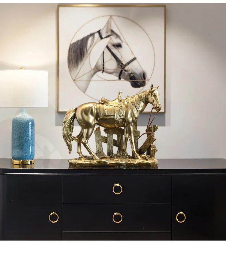 Sammlerstück Pferdefigur – Resin Volkkunst – Wohnaccessoire