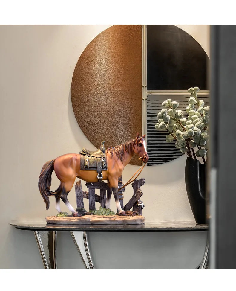 Sammlerstück Pferdefigur – Resin Volkkunst – Wohnaccessoire