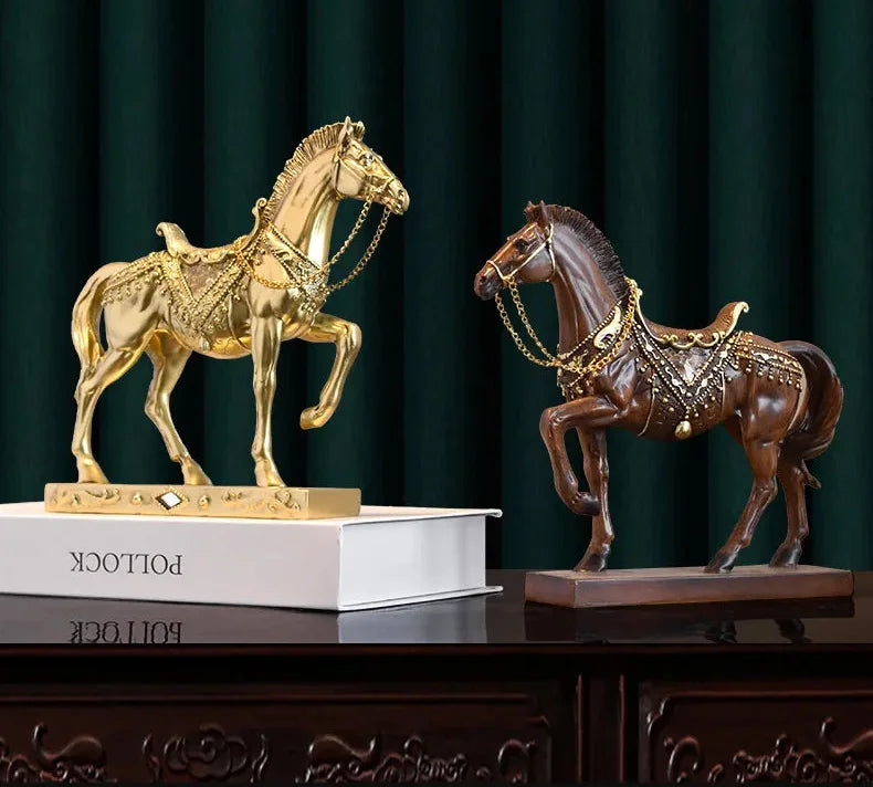 Sammlerstück Pferdefigur – Resin Volkkunst – Wohnaccessoire