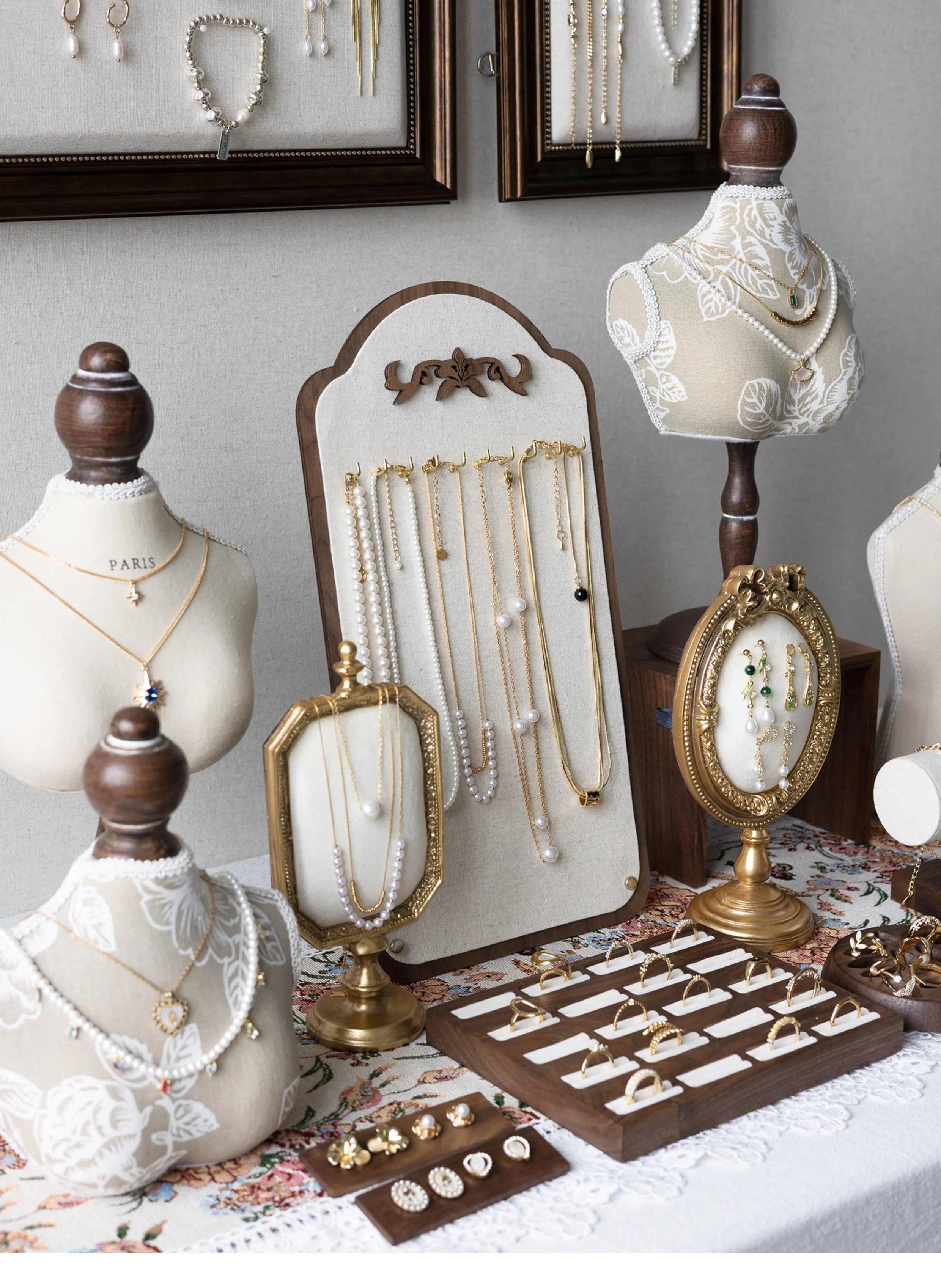 Holz Schmuckständer – Klassisches Portraitmodell