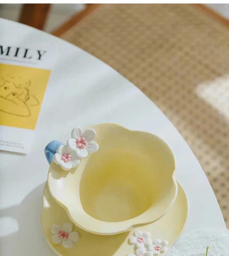 Nordische Keramik-Kaffeetasse – Handgefertigt, Bürostil