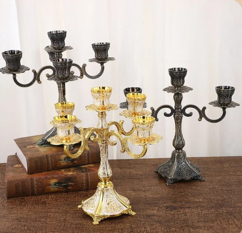 Metall-Kerzenhalter – Nordisch Elegant – Schwarz & Gold Design