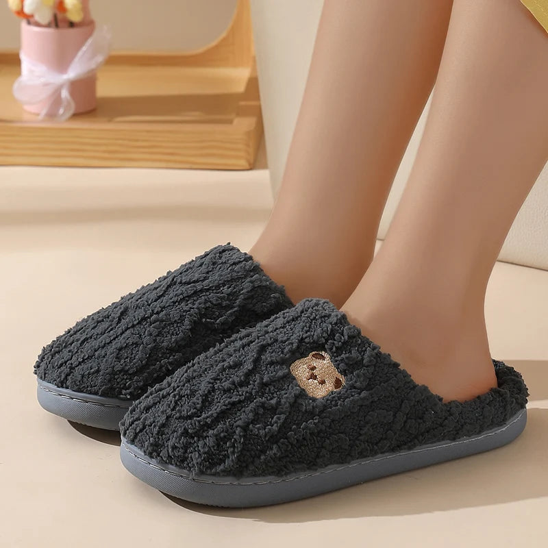 Gemütliche Hausschuhe – Cartoon Bär – Winter Komfort