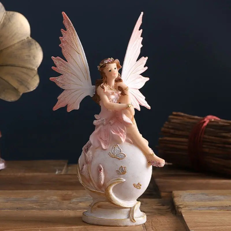 Engel-Figur – Moderne Kunst aus Harz für Zuhause