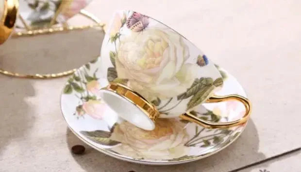 Kaffeetassen-Set – Retro Blumenmuster, Bone China