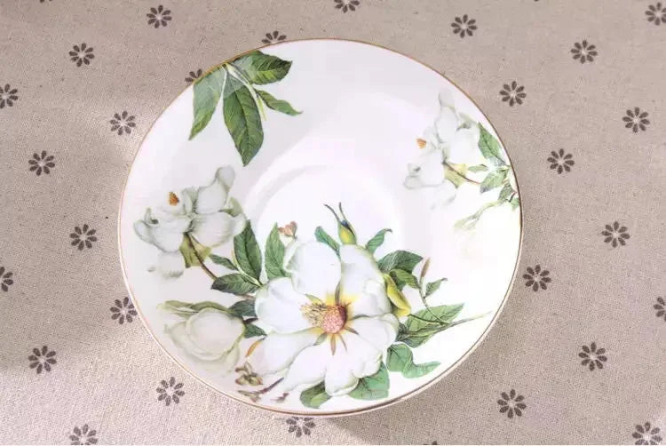 Kaffeetassen-Set – Retro Blumenmuster, Bone China