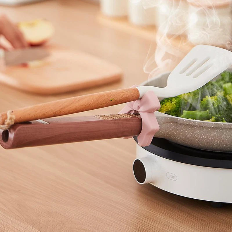 Silikon Utensilienhalter – Schleifendesign – Rutschfest & Hitzebeständig