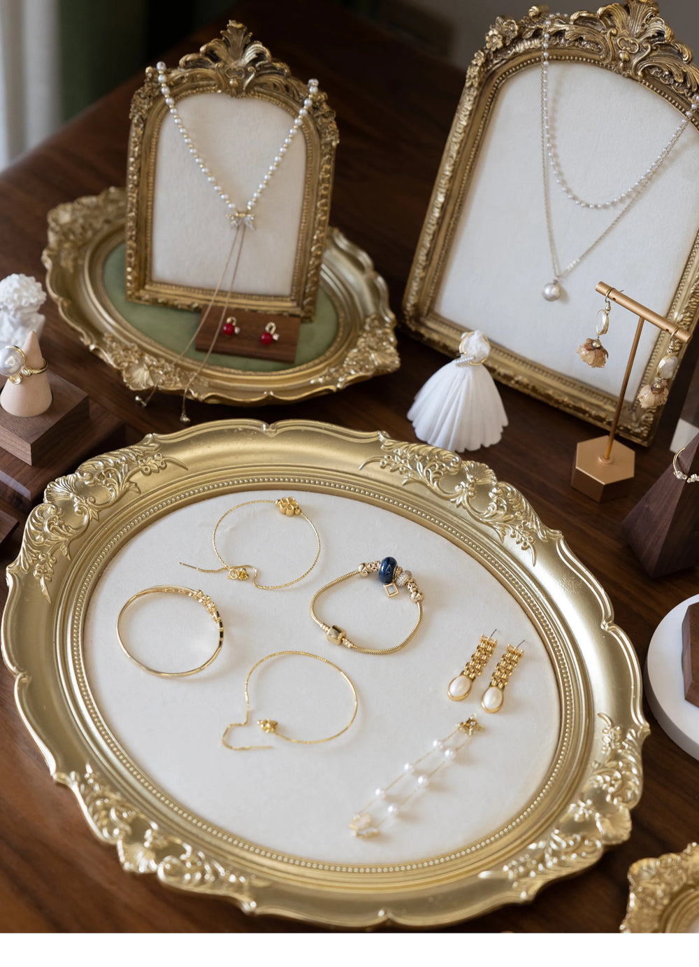 Schmuck Display – Vintage Samt – Halsketten Vitrine