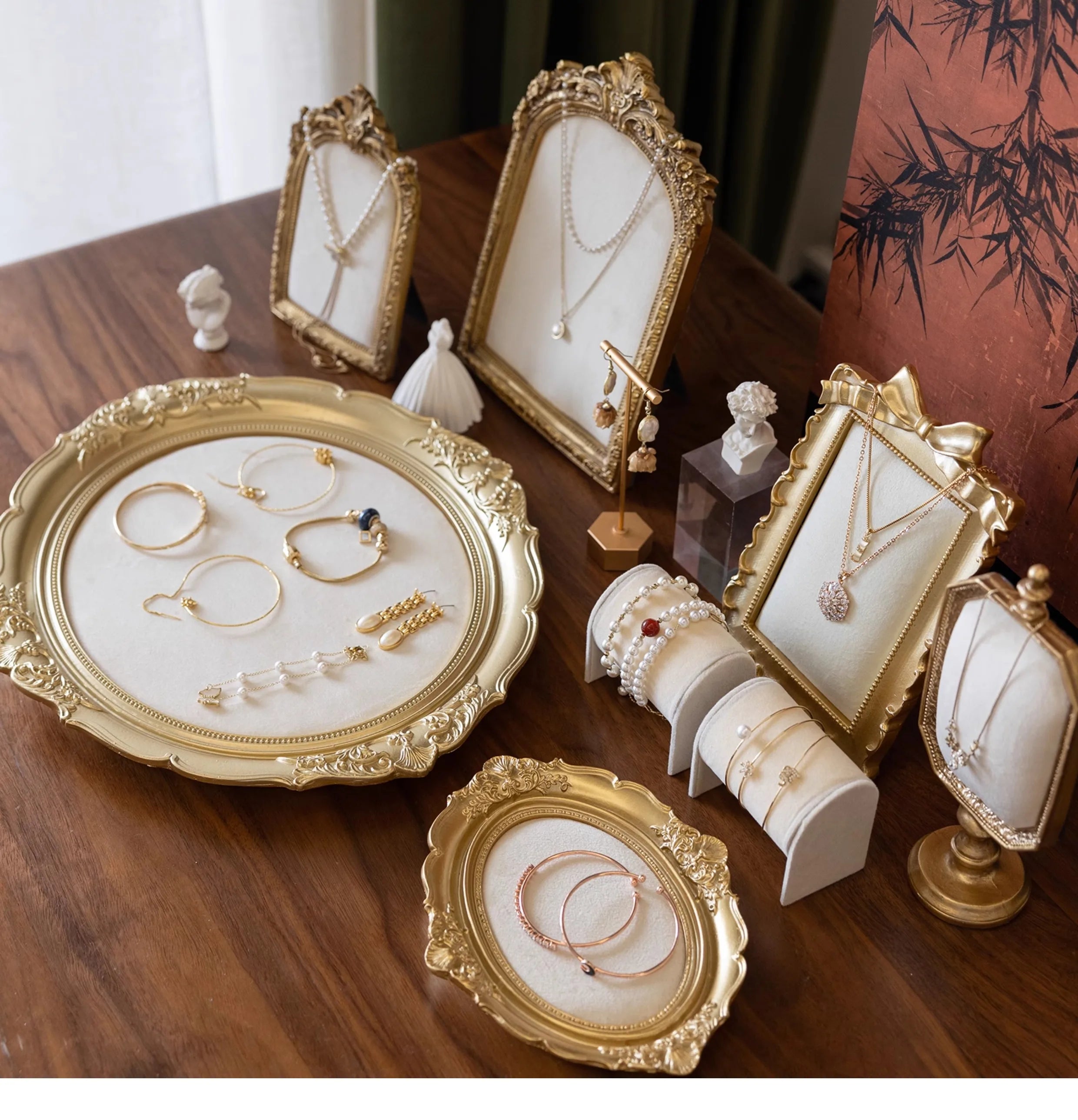 Schmuck Display – Vintage Samt – Halsketten Vitrine