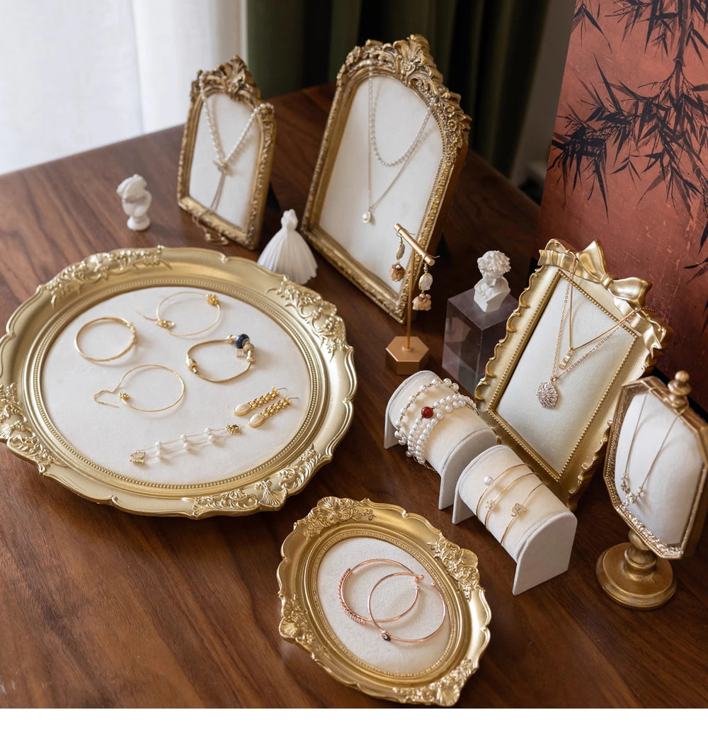 Schmuck Display – Vintage Samt – Halsketten Vitrine